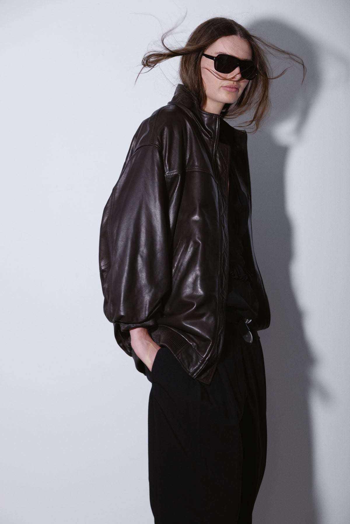 HOODED LEATHER BOMBER DARKEST BROWN