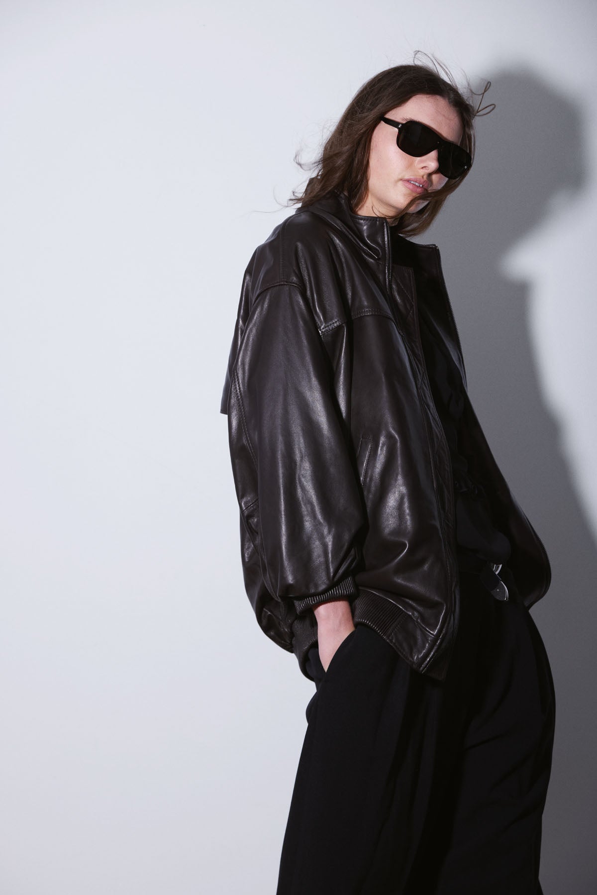 HOODED LEATHER BOMBER DARKEST BROWN