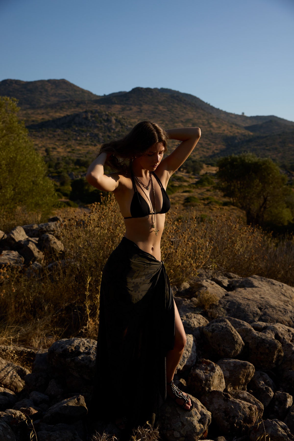 OLIVEWOOD/BLACK RESORT SILK SARONG /SCARF