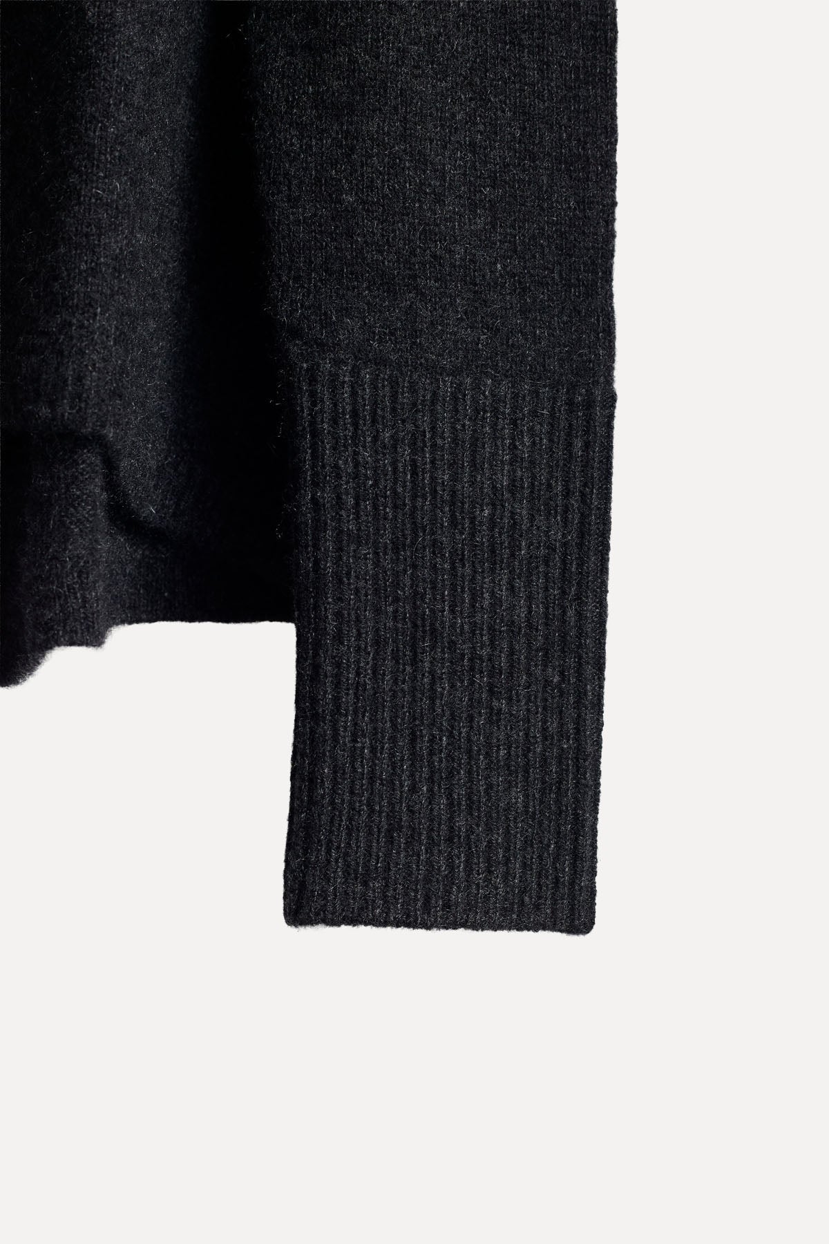CASHMERE CHARCOAL