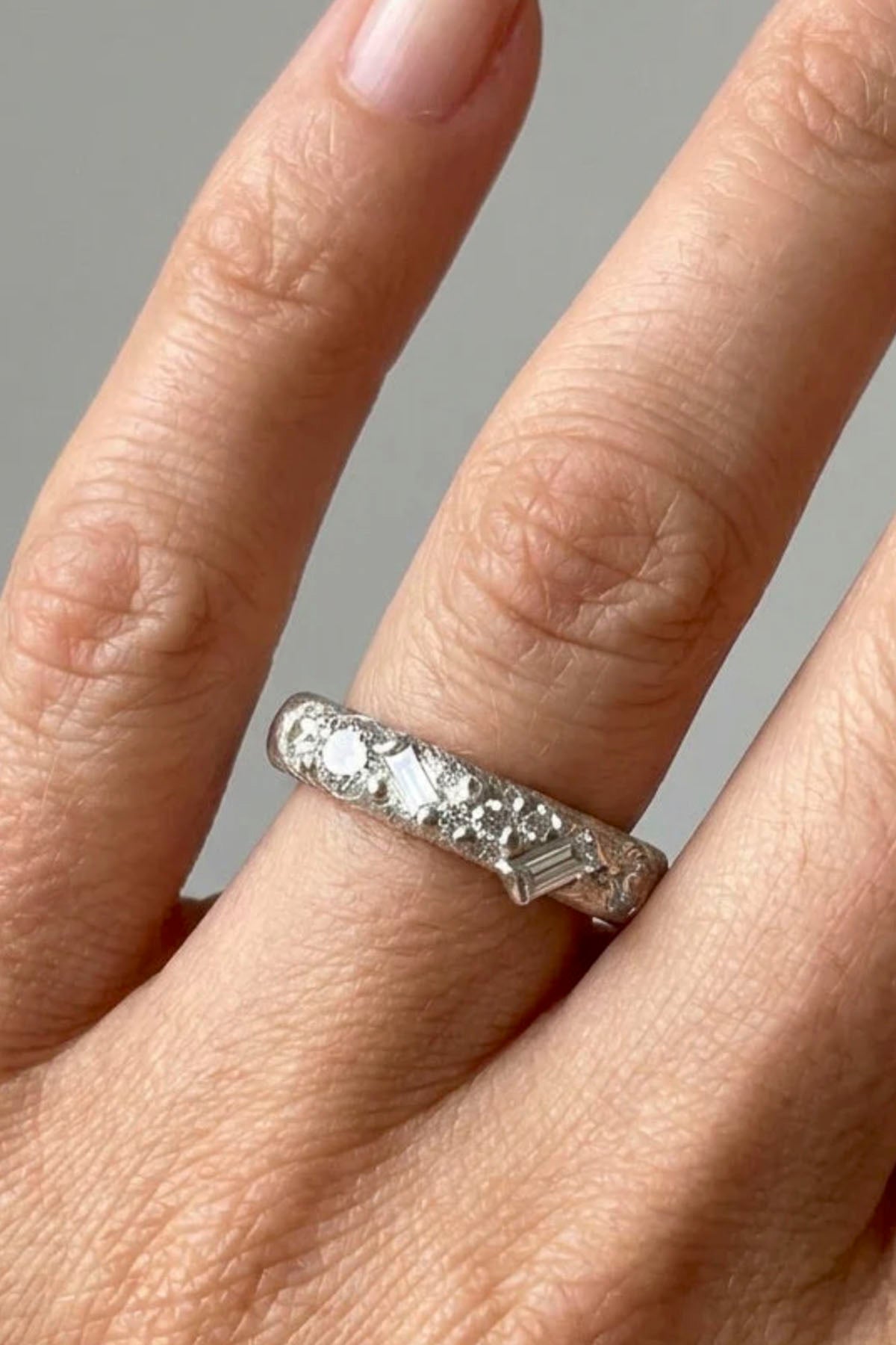 CONSTALLATION BAND SILVER AND MOISSANITE GEMSTONE RING
