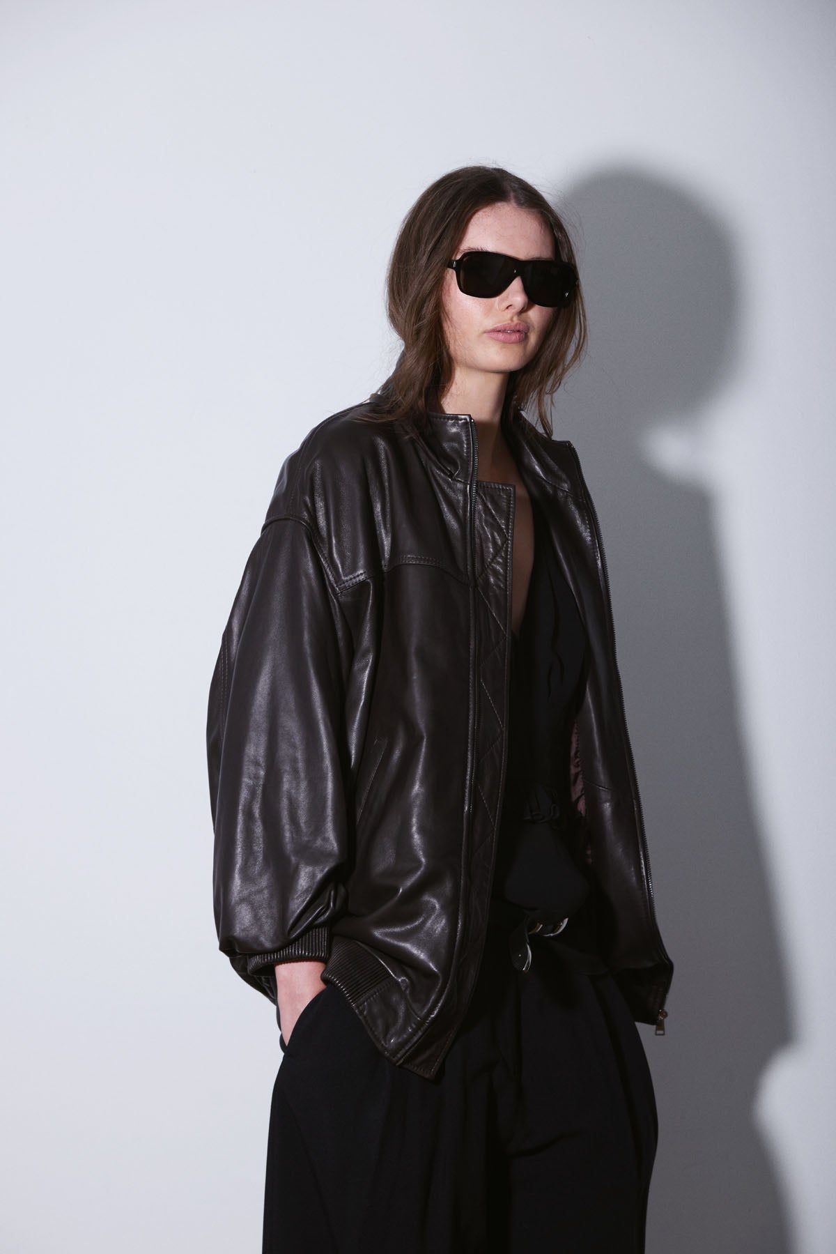 HOODED LEATHER BOMBER DARKEST BROWN