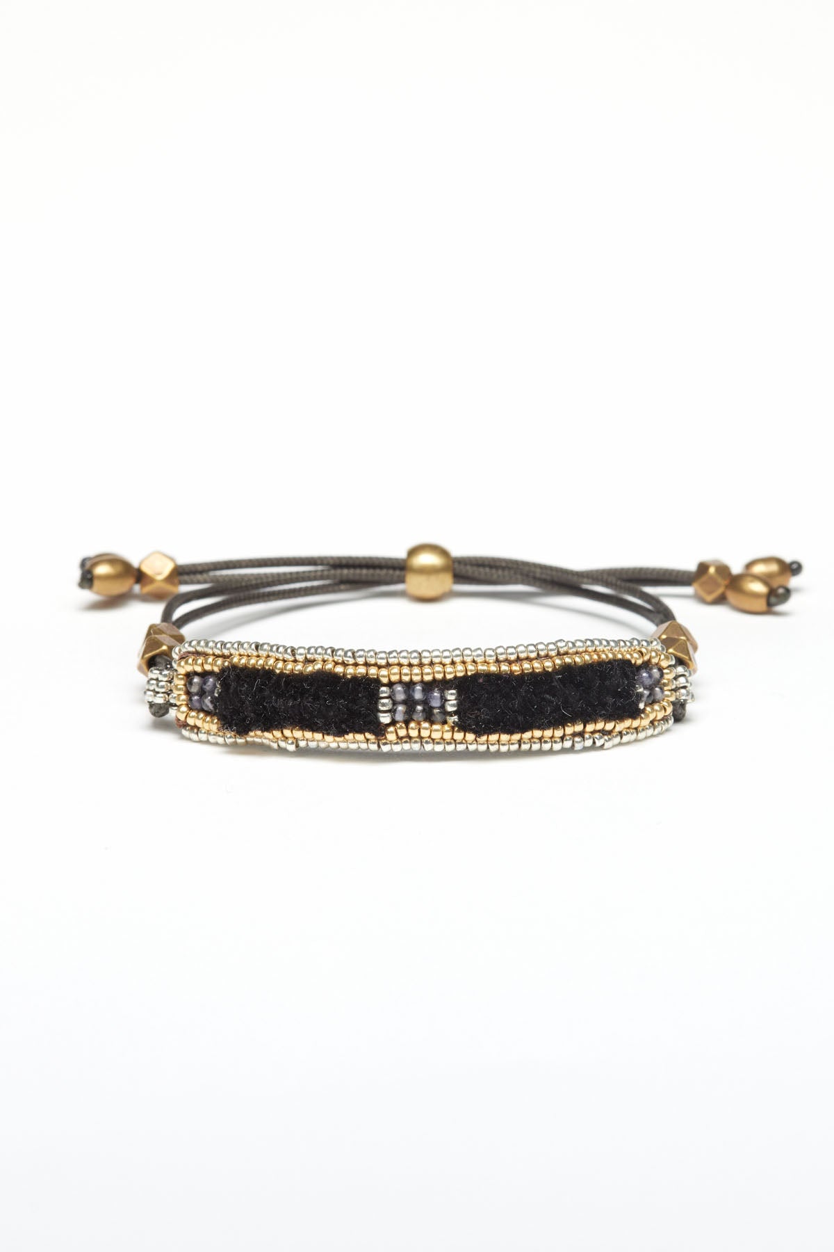 ISHI BRACELET HORIZONTAL