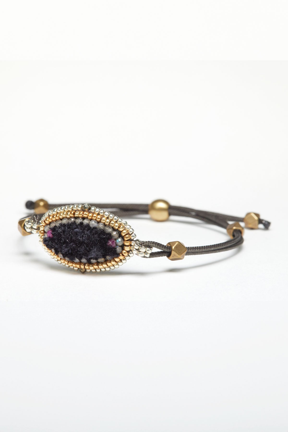 ISHI BRACELET OVAL