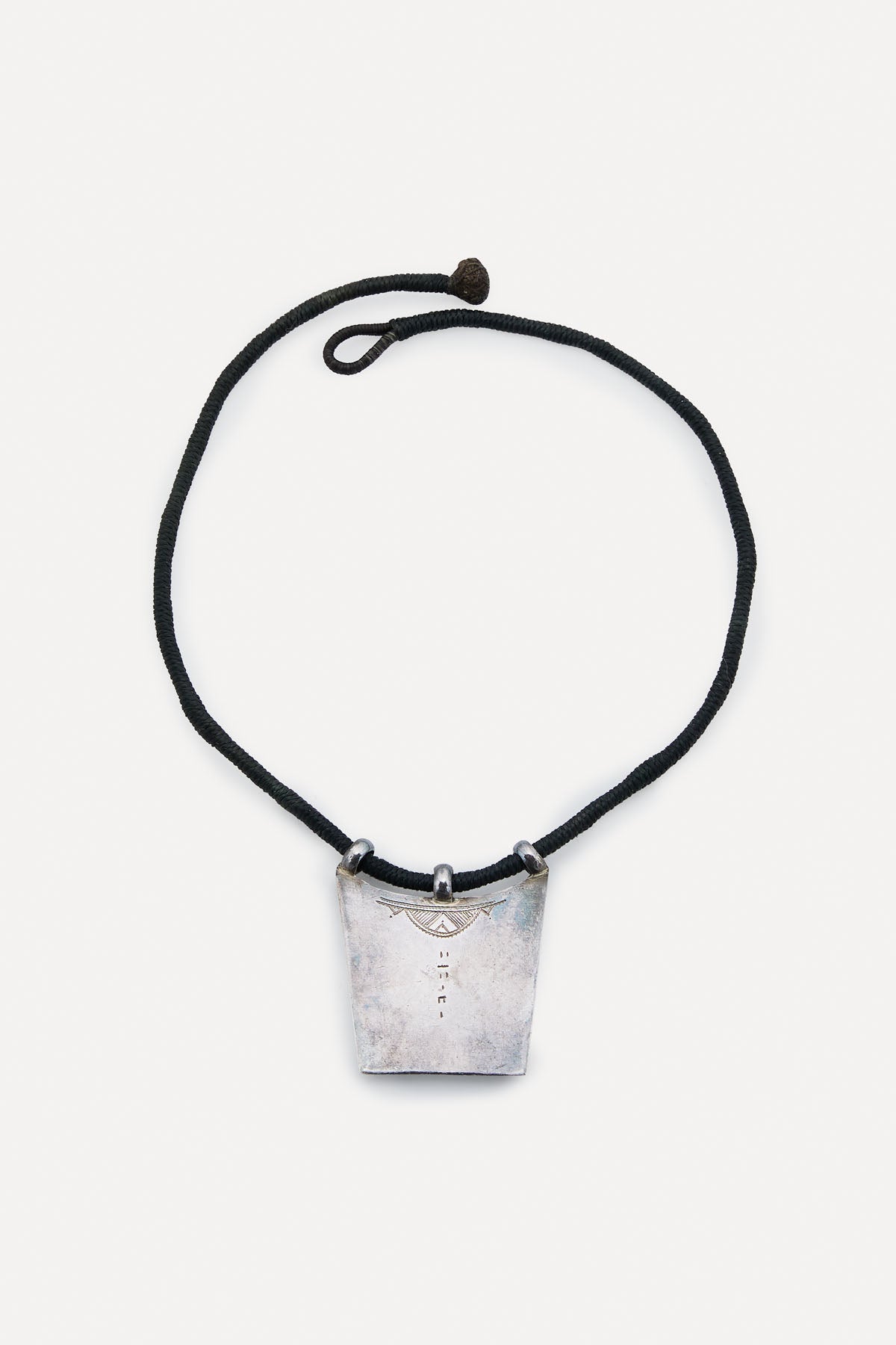 SILVER TRAPEZE NECKLACE