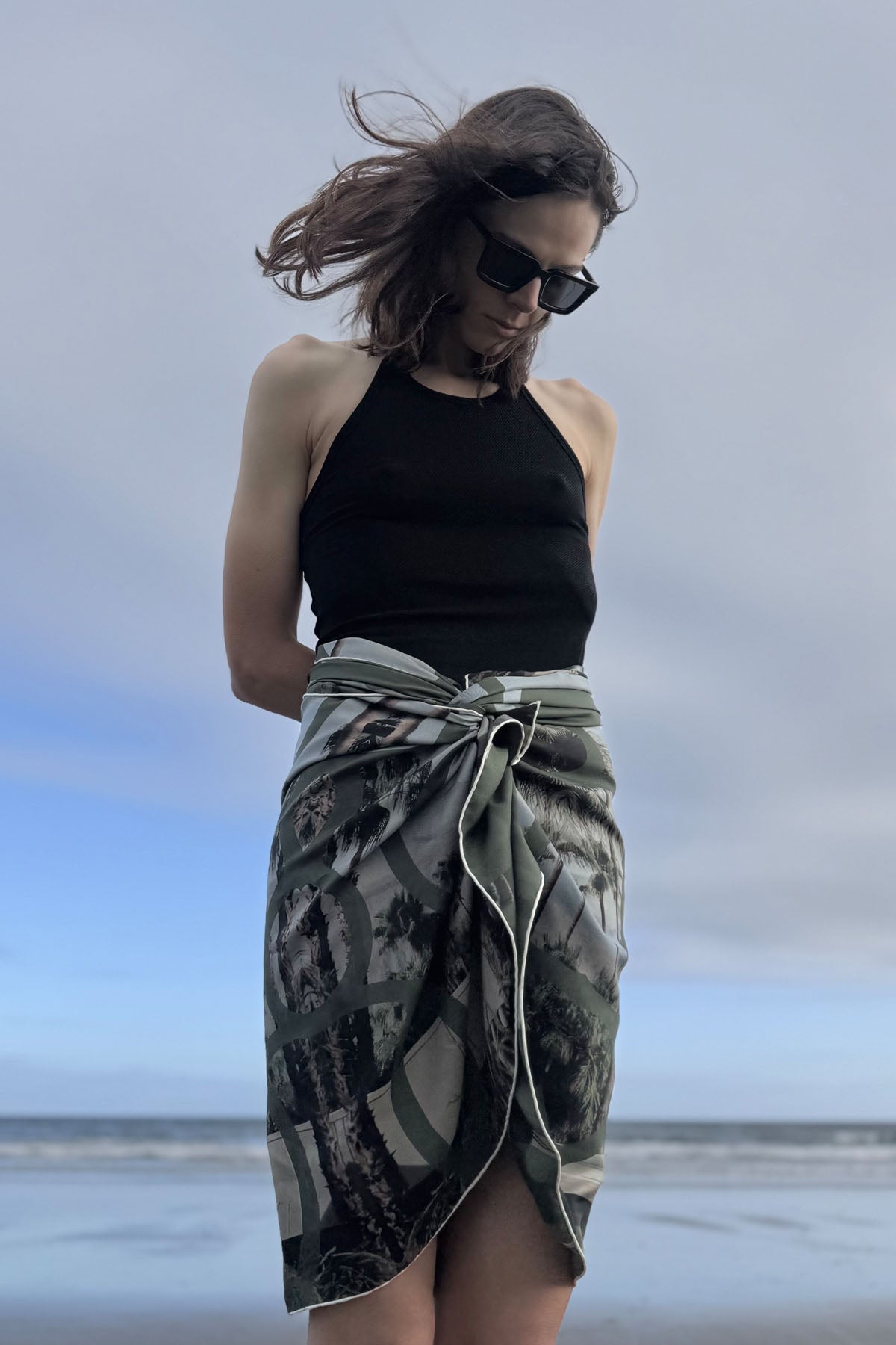 LUNA HALTER TOP BLACK LUREX