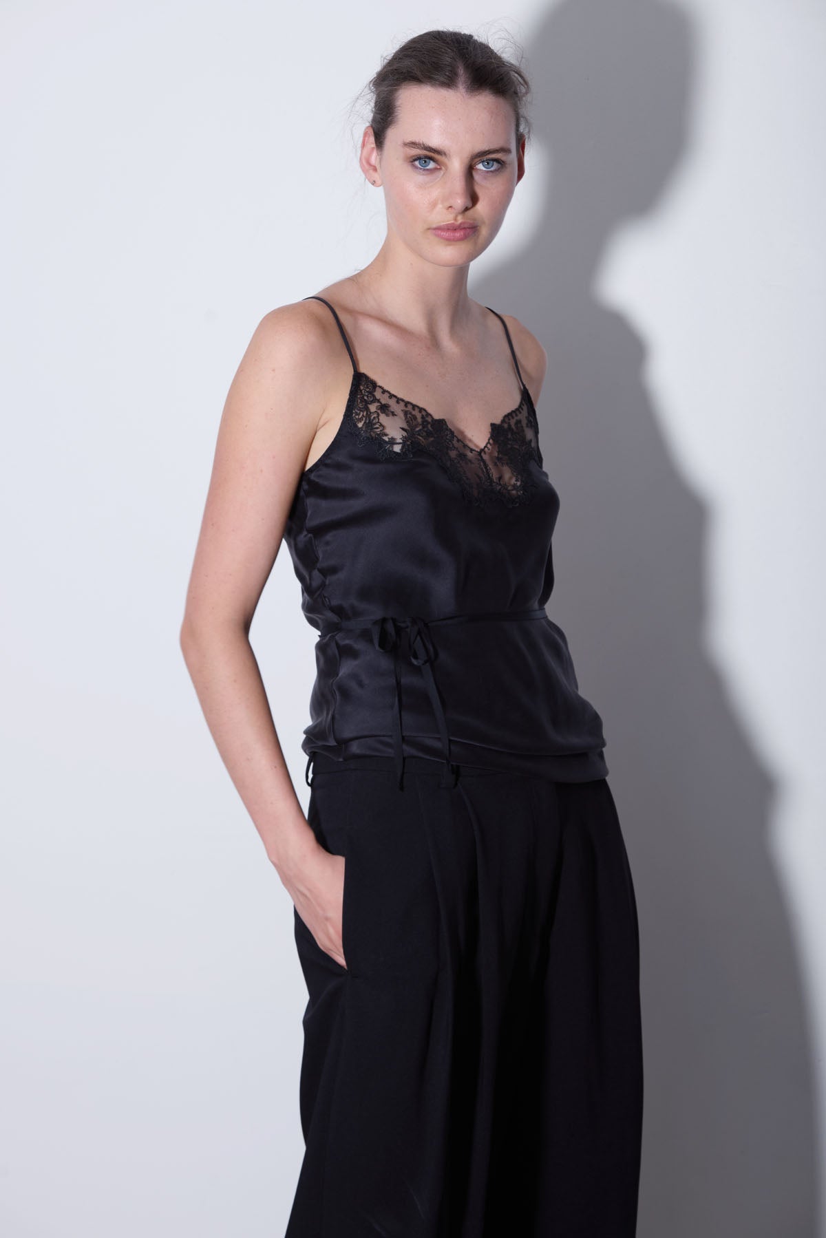 LACE CAMISOLE BLACK