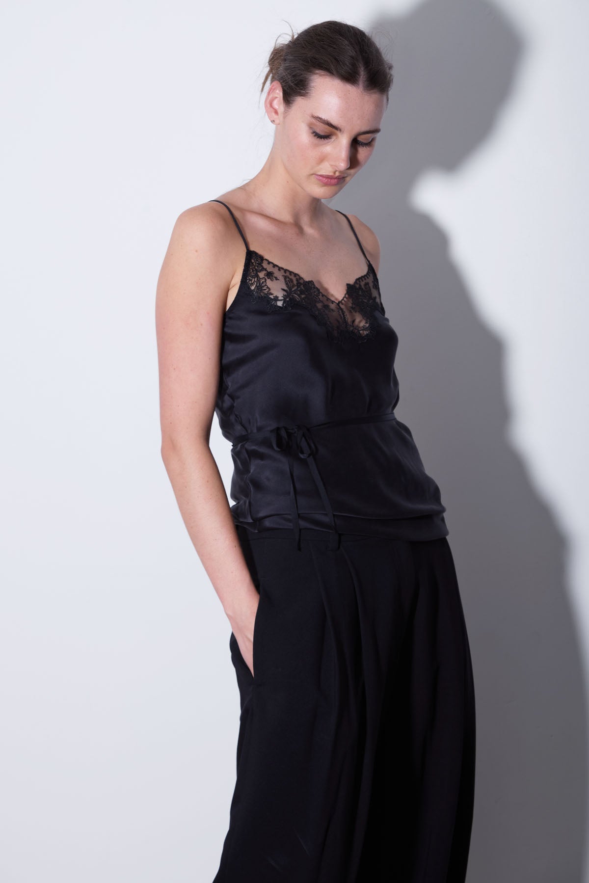 LACE CAMISOLE BLACK