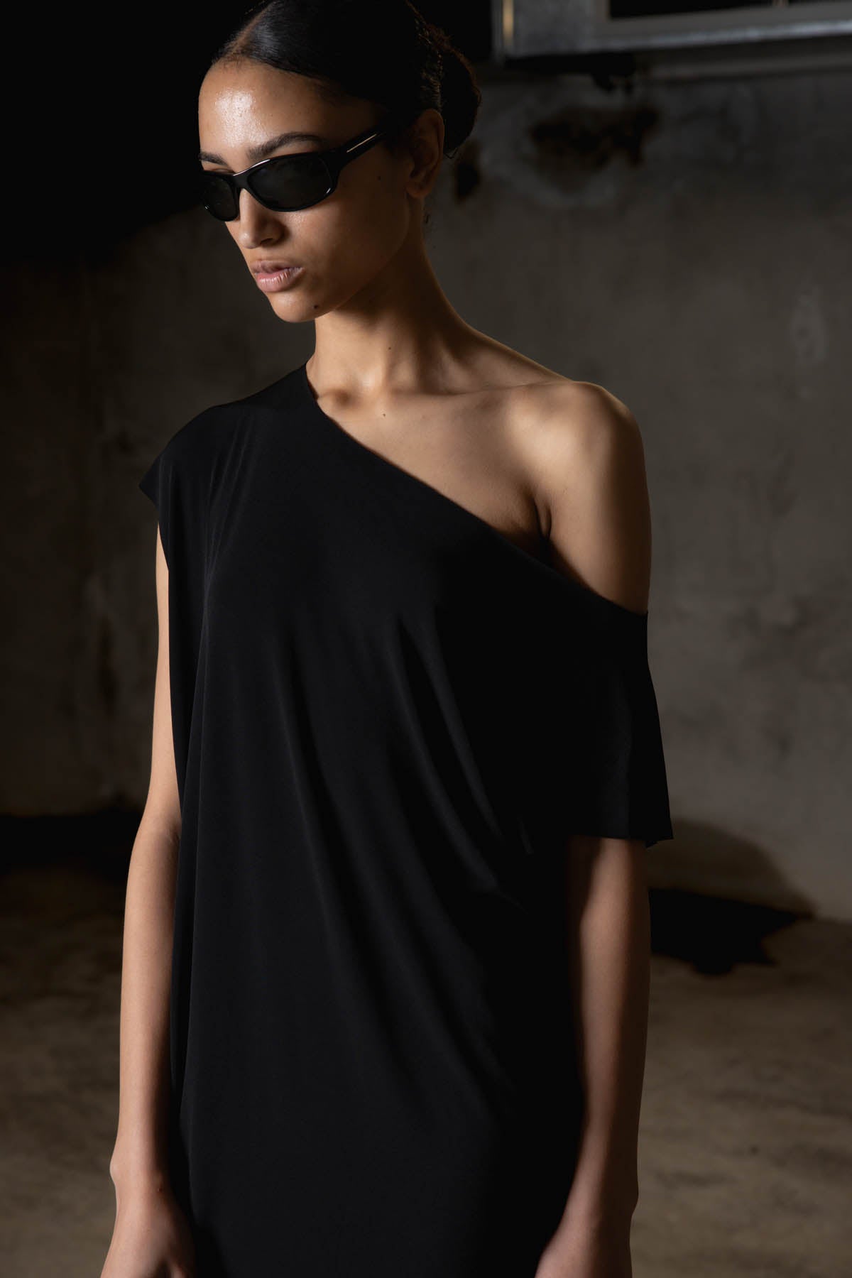 LASER T MIDI DRESS BLACK