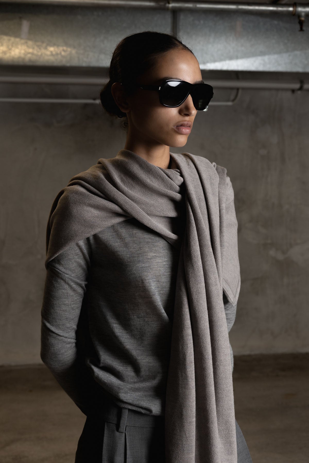 OVERSIZED KNITTED WRAP - DOVE