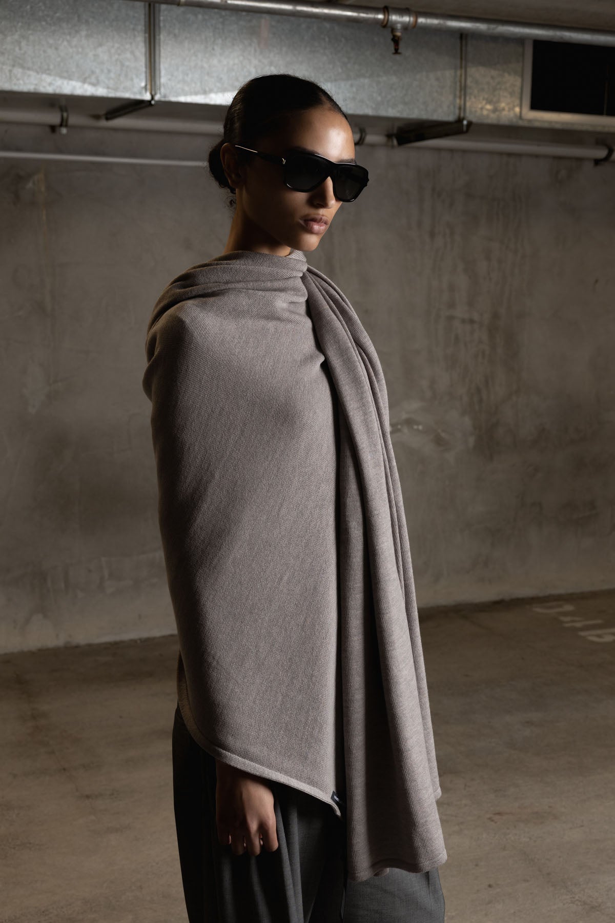 OVERSIZED KNITTED WRAP - DOVE