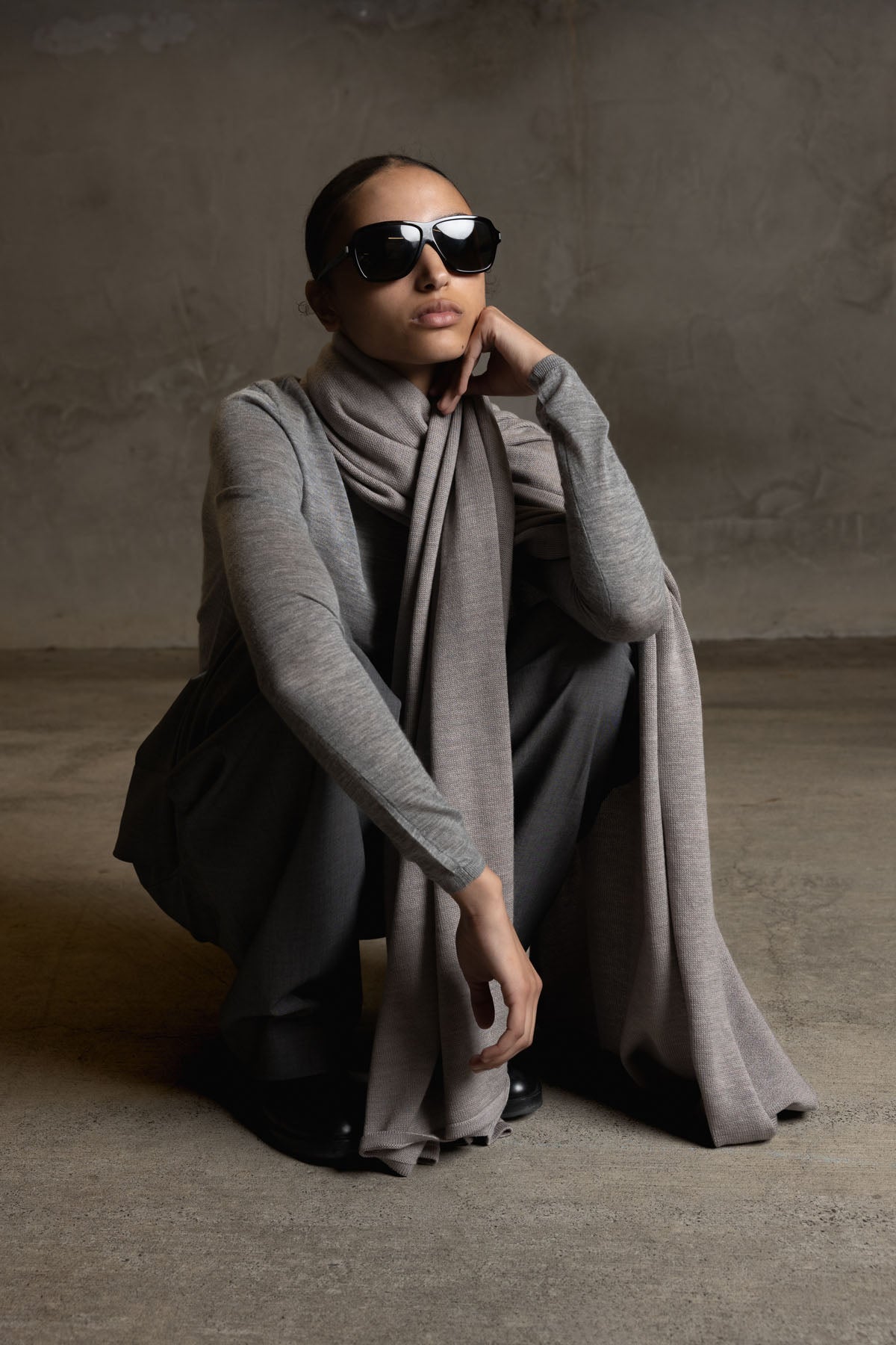 OVERSIZED KNITTED WRAP - DOVE