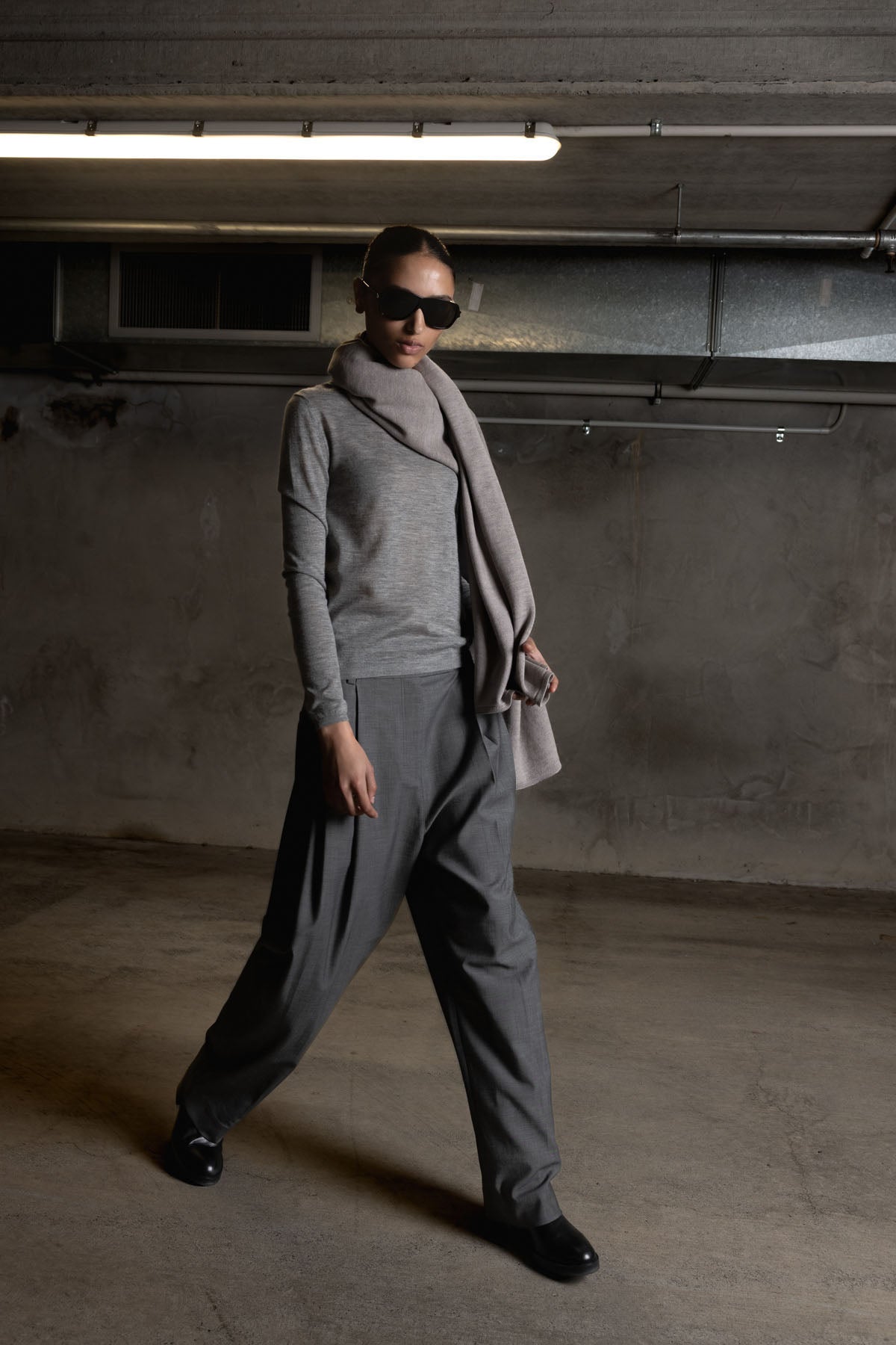 OVERSIZED KNITTED WRAP - DOVE