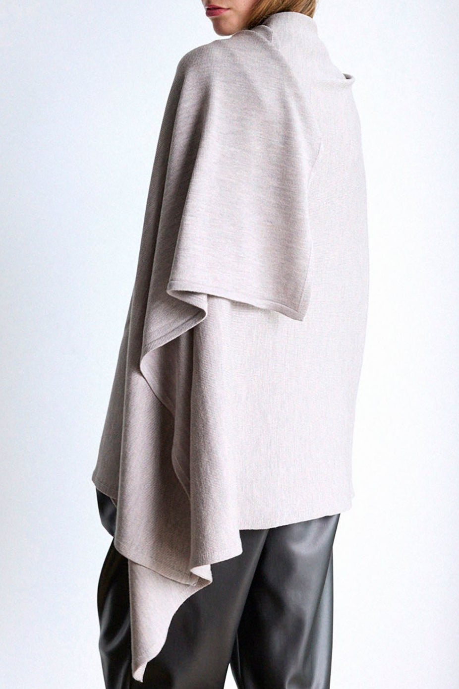 OVERSIZED KNITTED WRAP - DOVE