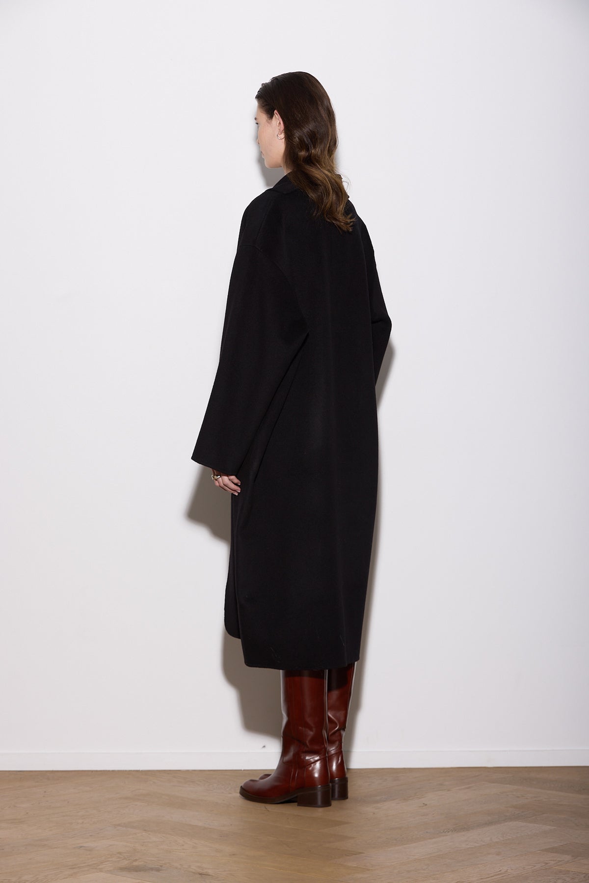 OVERSIZED WOOL CASHMERE COAT WITH ROPE FASTENING