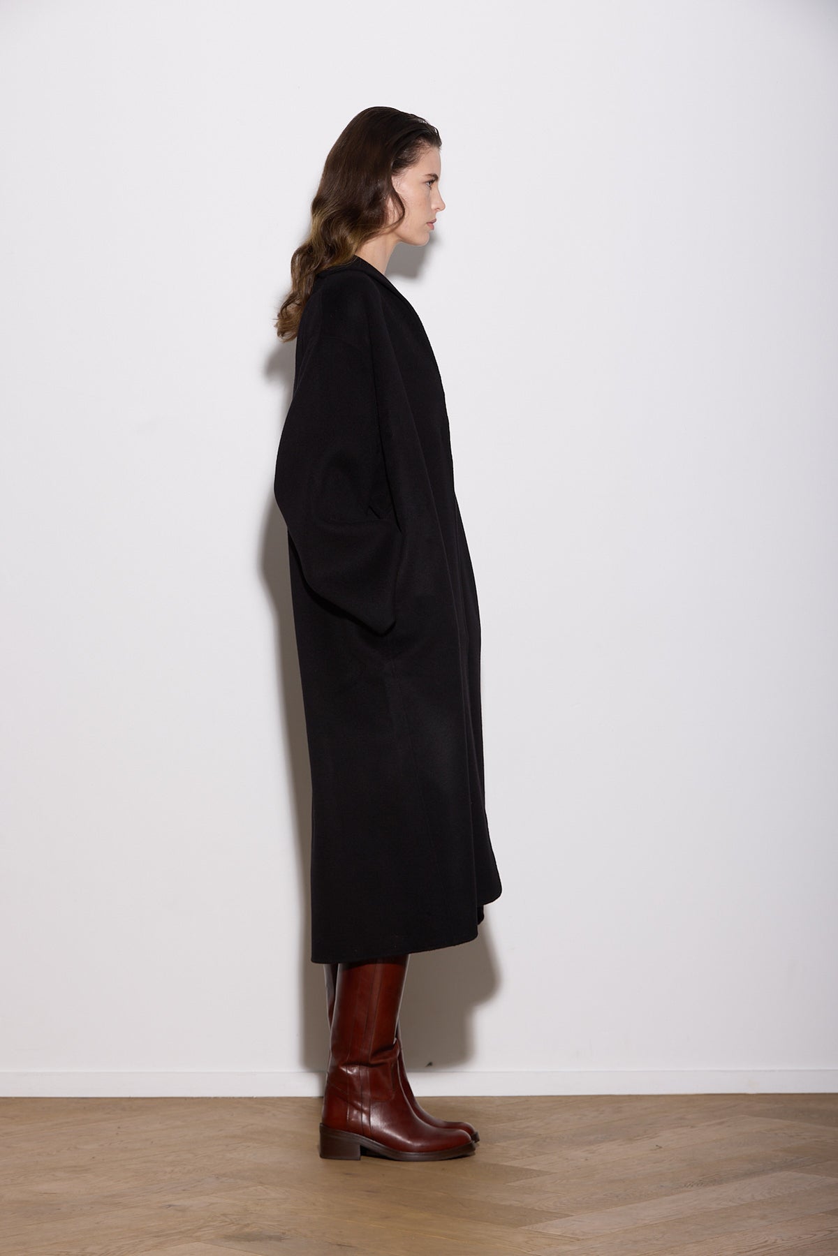 OVERSIZED WOOL CASHMERE COAT WITH ROPE FASTENING