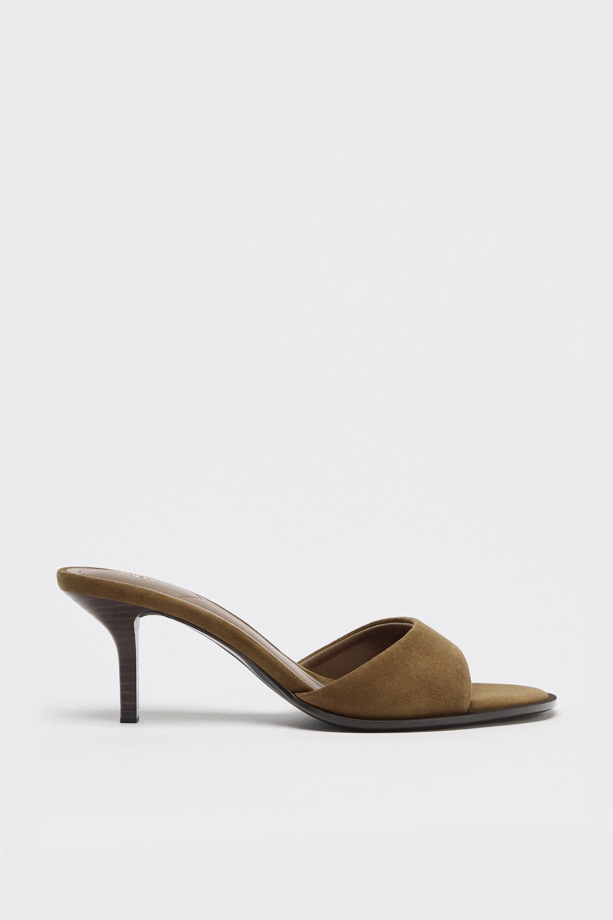 SPLIT SUEDE HEELED SANDALS - 39 (very good condition)