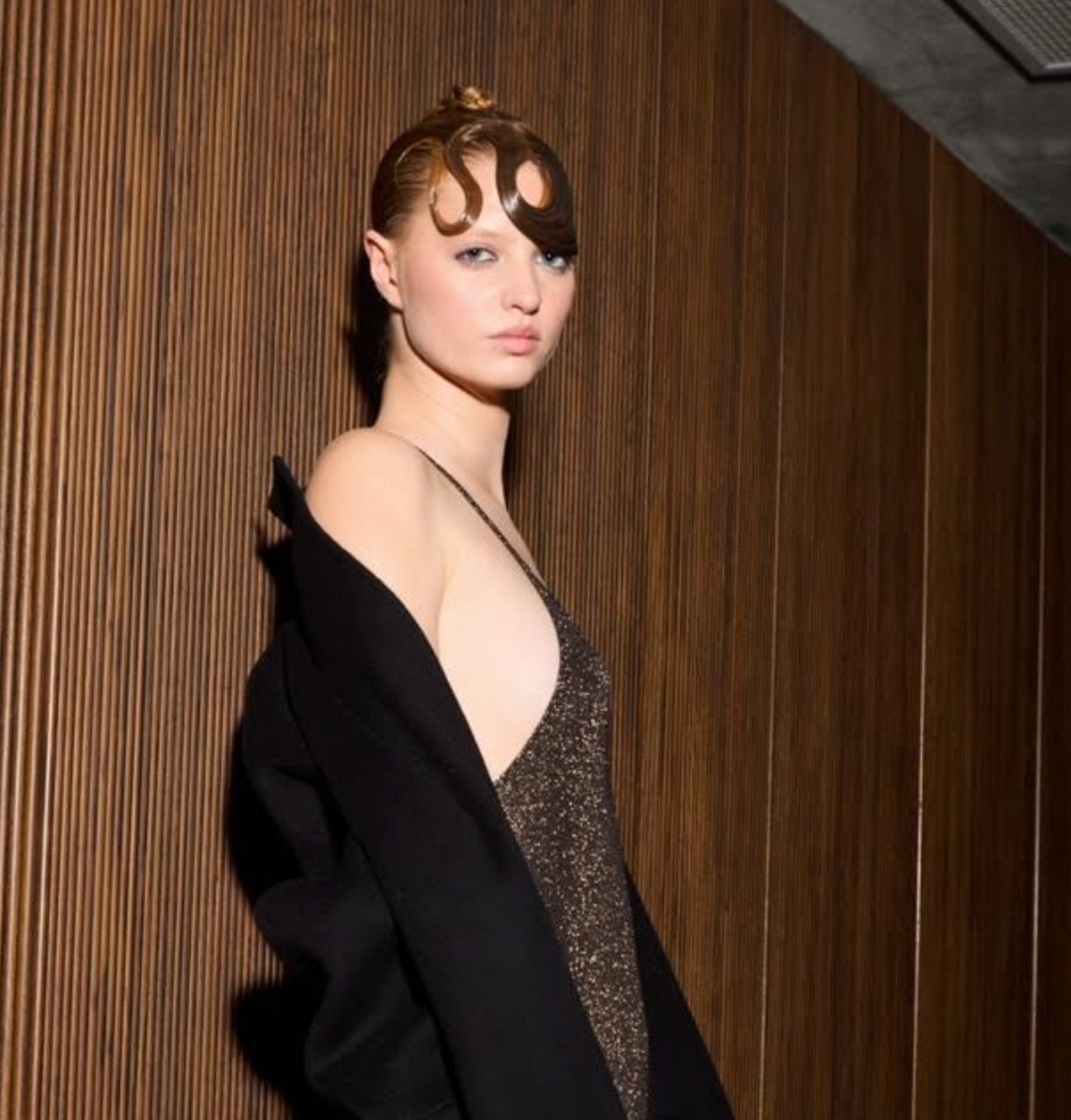 OVERSIZED WOOL CASHMERE JACKET WITH ROPE FASTENING