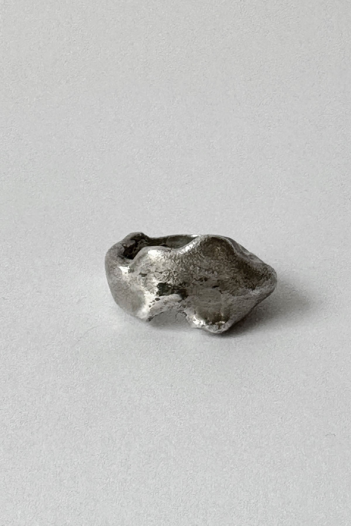SCULPTURAL SILVER RING