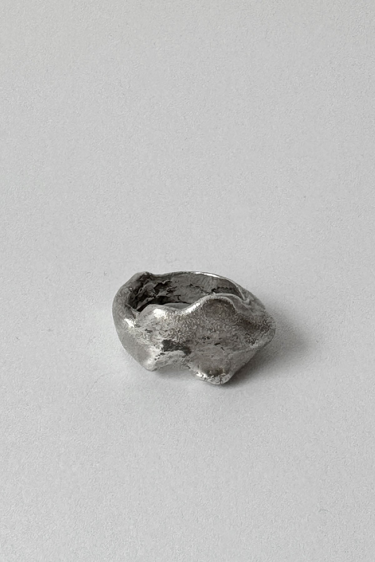SCULPTURAL SILVER RING