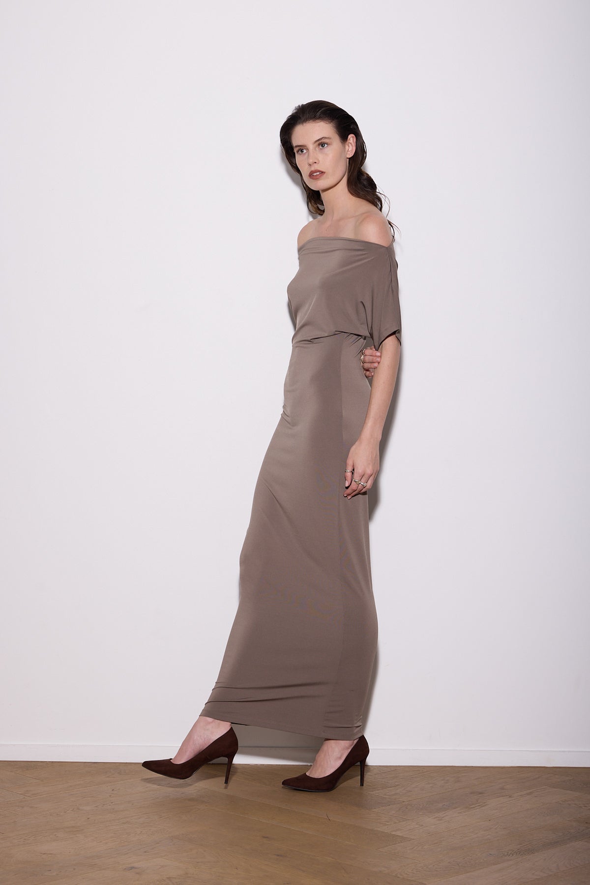 SENNA KLEID LANG SCHWARZ