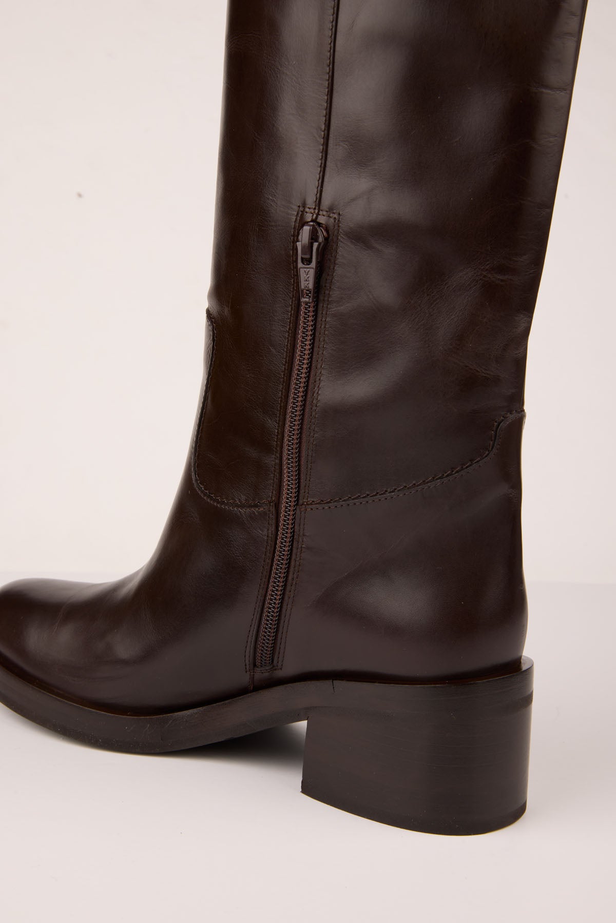 TRUMAN'S BOOT DARK CHOCOLATE
