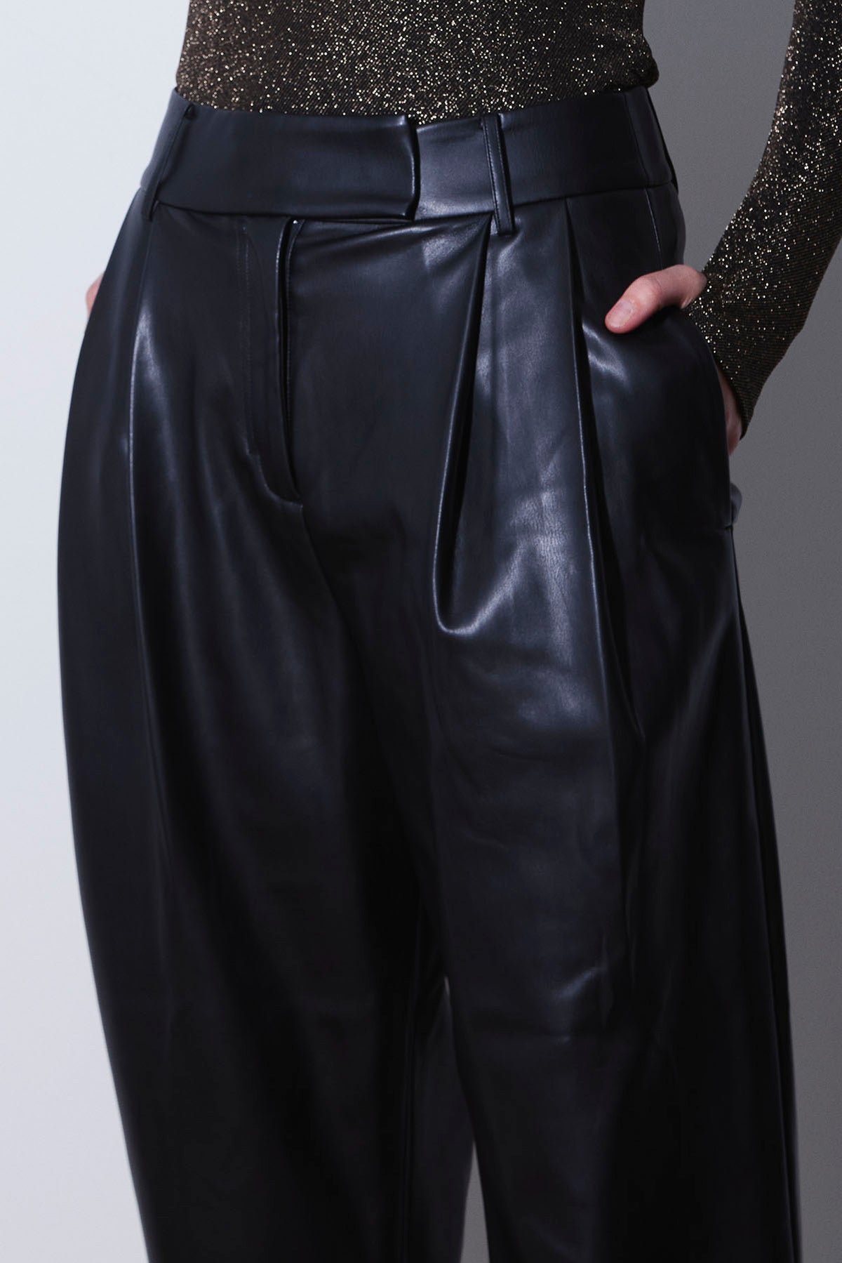 VEGAN STREET PANT BLACK