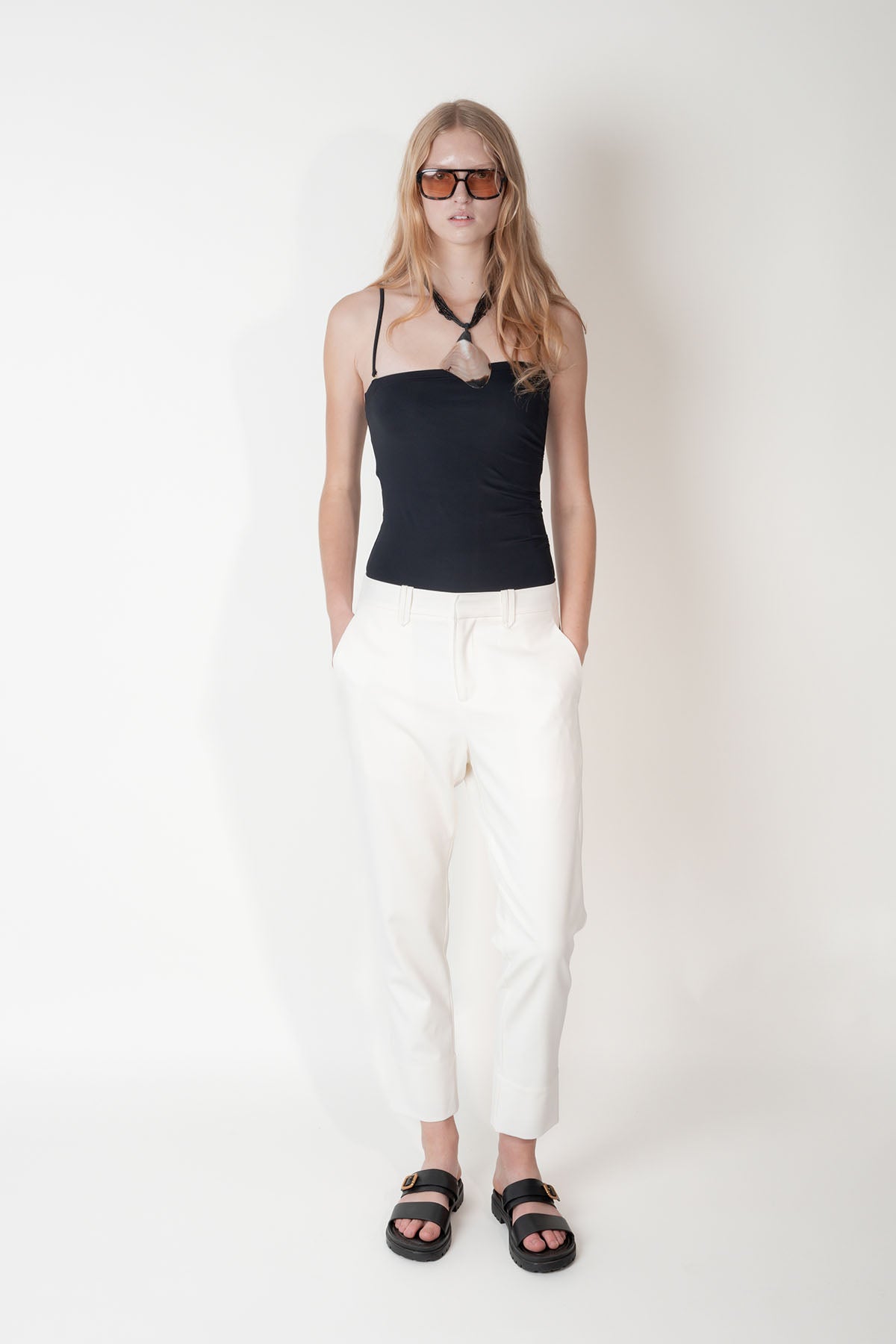 ESSENTIAL SLOUCHPANT SCHWARZ