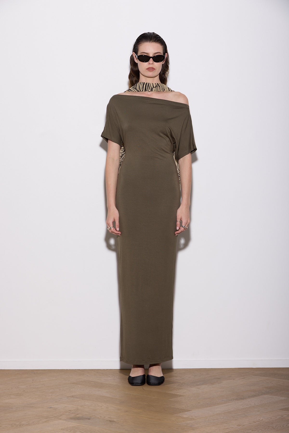 SENNA KLEID LANG SCHWARZ