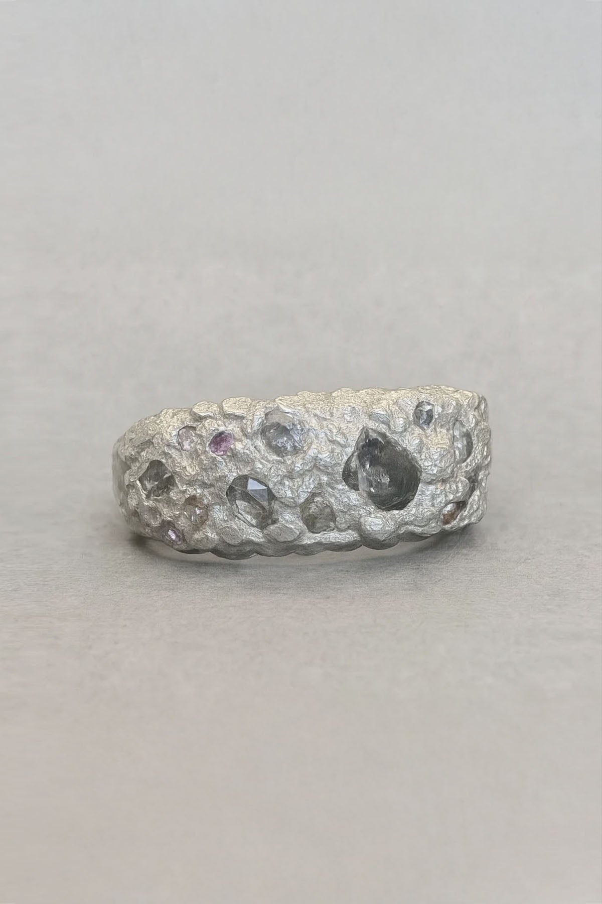 TONAL SOLID SILVER & LAB-GROWN SAPPHIRES RING