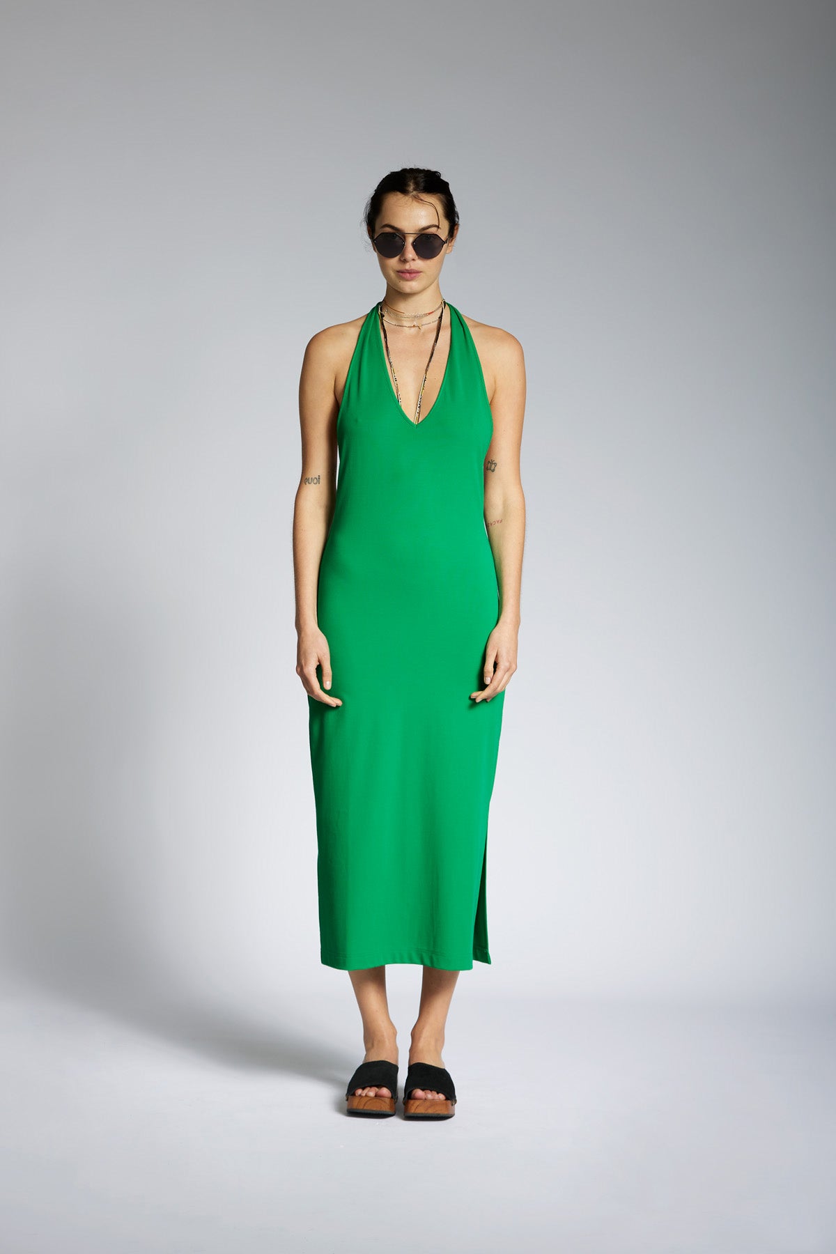 KNUEFERMANN-INDI-EMERALD-HALTER-DRESS-SEXY-BEACH -POOLSIDE-KNIT-01_1200x.jpg?v=1758751850 KNUEFERMANN-INDI-EMERALD-HALTER-DRESS-SEXY-BEACH -POOLSIDE-KNIT-01_1200x.jpg?v=1758751850